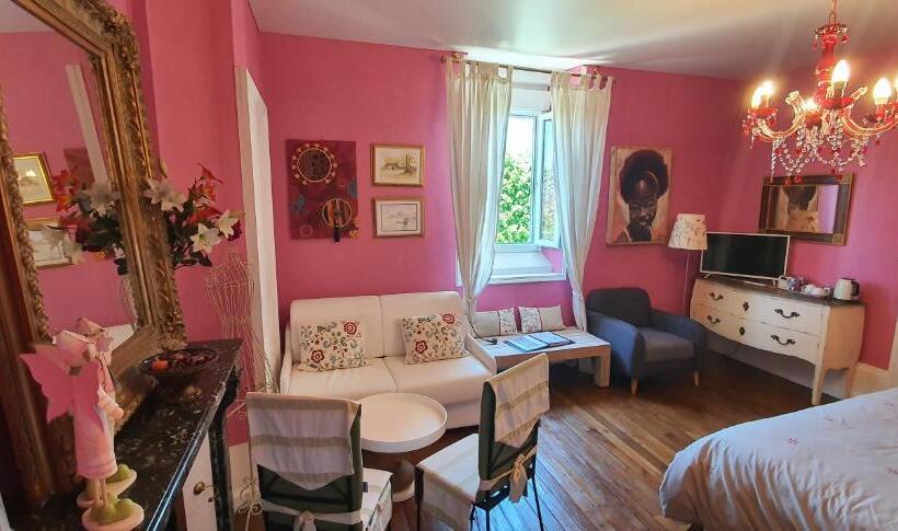 컴포트 룸, Villa Primerose