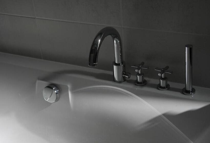 컴포트 룸, Villa Primerose