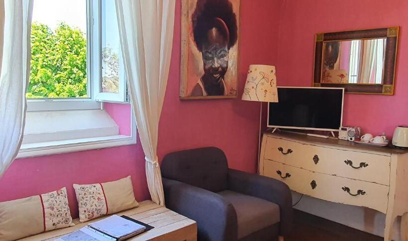 컴포트 룸, Villa Primerose