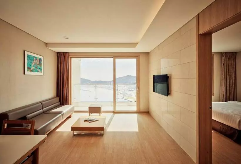 Sviitti Merinäkymä, Sono Calm Geoje