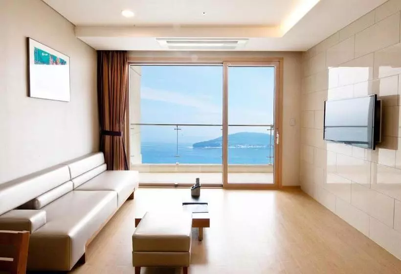 Sviitti Näkymä, Sono Calm Geoje