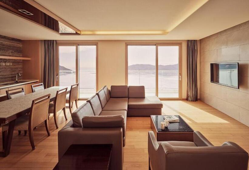 جناح مطلّ علي البحر, Sono Calm Geoje