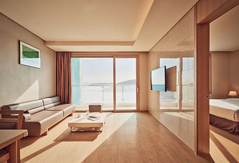 جناح مطلّ علي البحر, Sono Calm Geoje