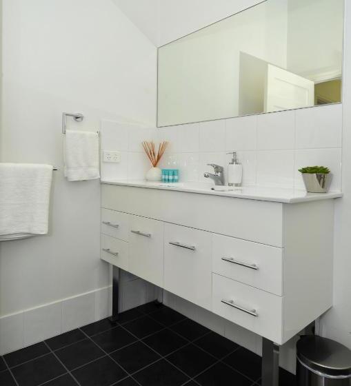 Апартаменты 1 Спальня, Albany Central Apartments