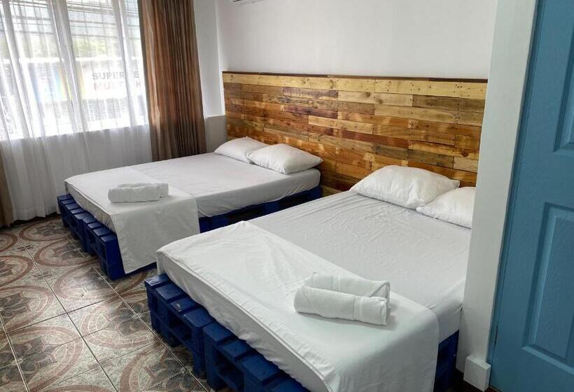 اتاق استاندارد با 2 تخت دوبل, La Hacienda Rooms & Food