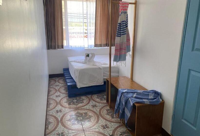 اتاق استاندارد سه نفره, La Hacienda Rooms & Food