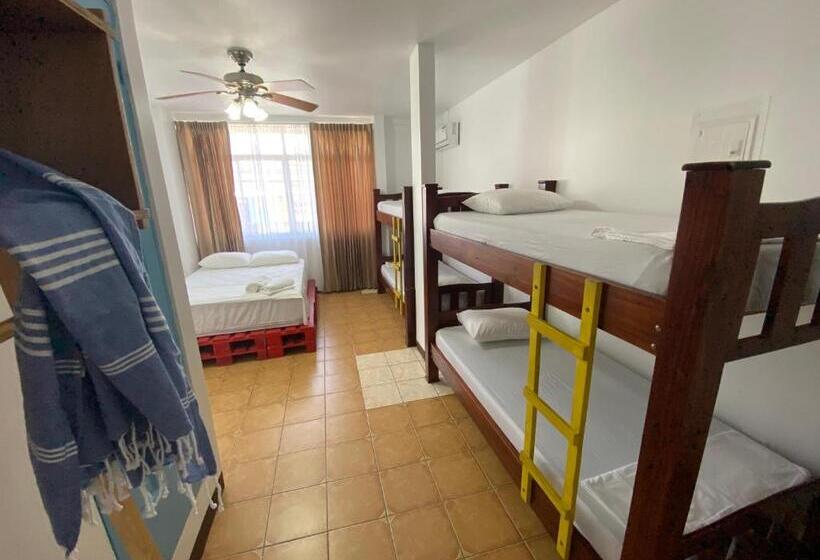 اتاق خانوادگی, La Hacienda Rooms & Food