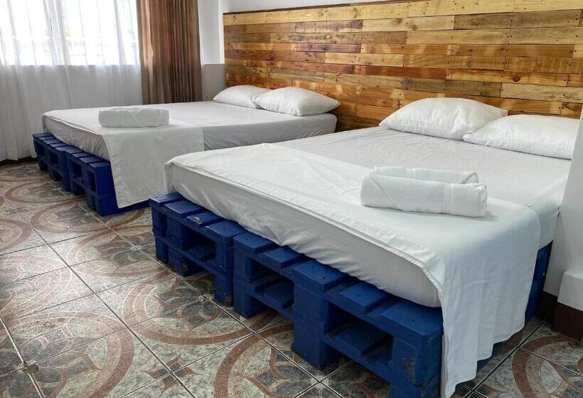 اتاق استاندارد با 2 تخت دوبل, La Hacienda Rooms & Food