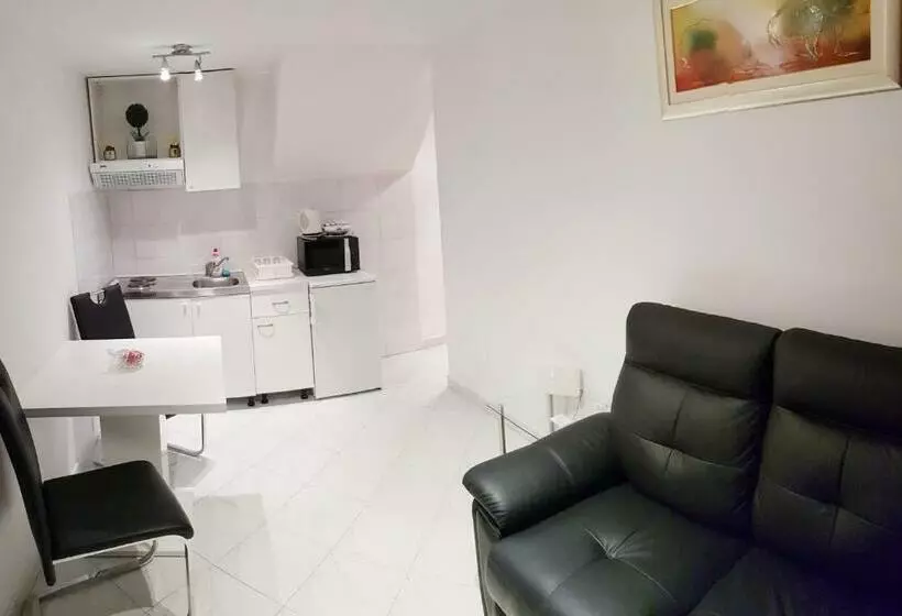 آپارتمان 1 خوابه, Apartments Minerva