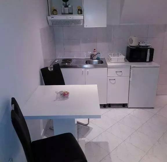 آپارتمان 1 خوابه, Apartments Minerva