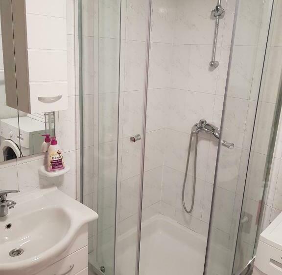 דירת חדר, Apartments Minerva