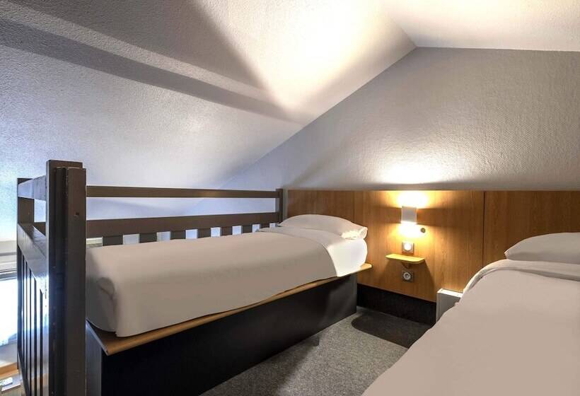 Четырехместный Номер Стандарт, B&B Hotel La Rochelle Angoulins