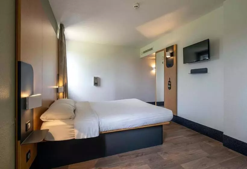 اتاق استاندارد برای معلولان, B&b Hotel Niort Marais Poitevin Est