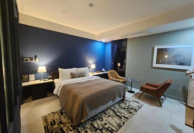 اتاق استاندارد, Js Boutique