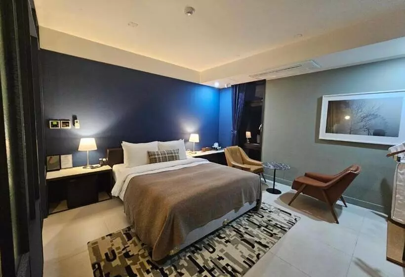 اتاق استاندارد, Js Boutique