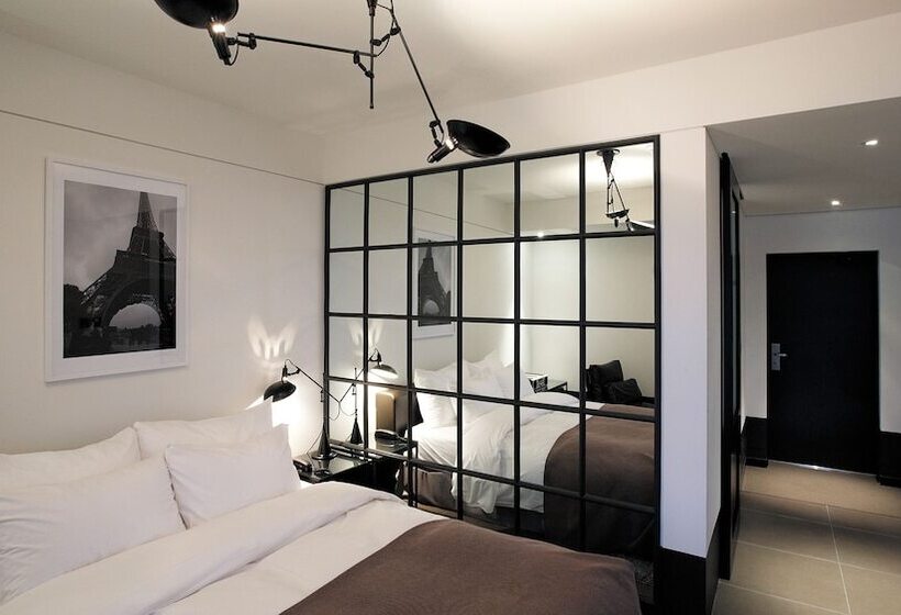 اتاق استاندارد, Js Boutique