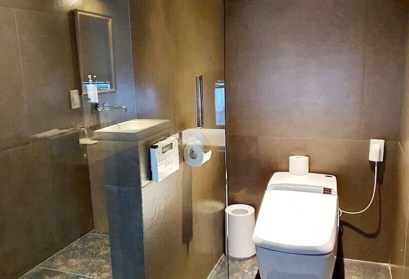اتاق پنت هاوس, Js Boutique
