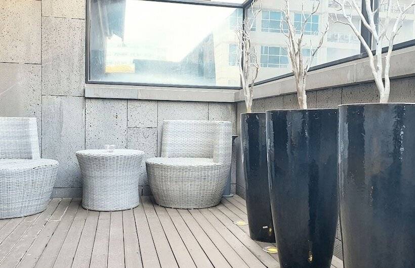 اتاق سوپریور, Js Boutique