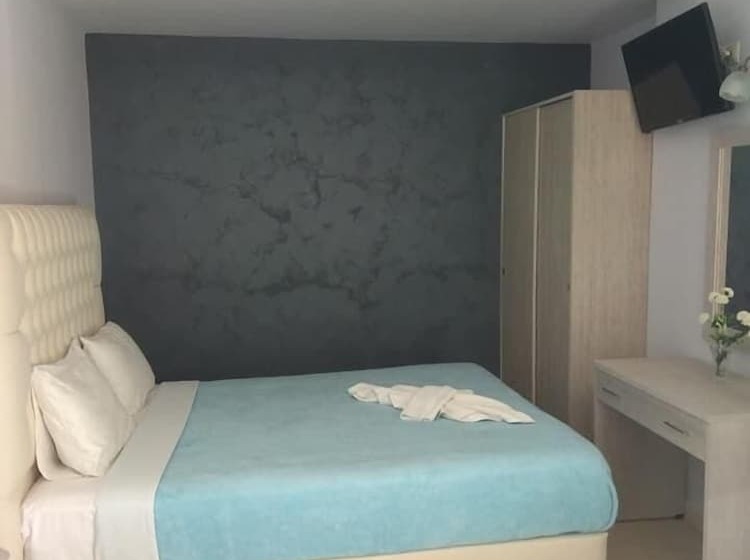 スタンダードルーム, Labyrinth