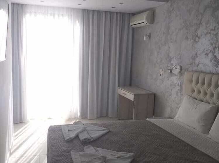 スタンダードルーム, Labyrinth