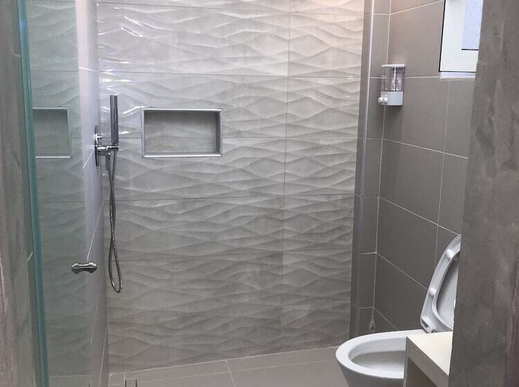 スタンダードスタジオ, Labyrinth