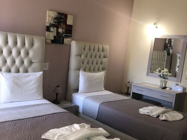 スタンダードスタジオ, Labyrinth