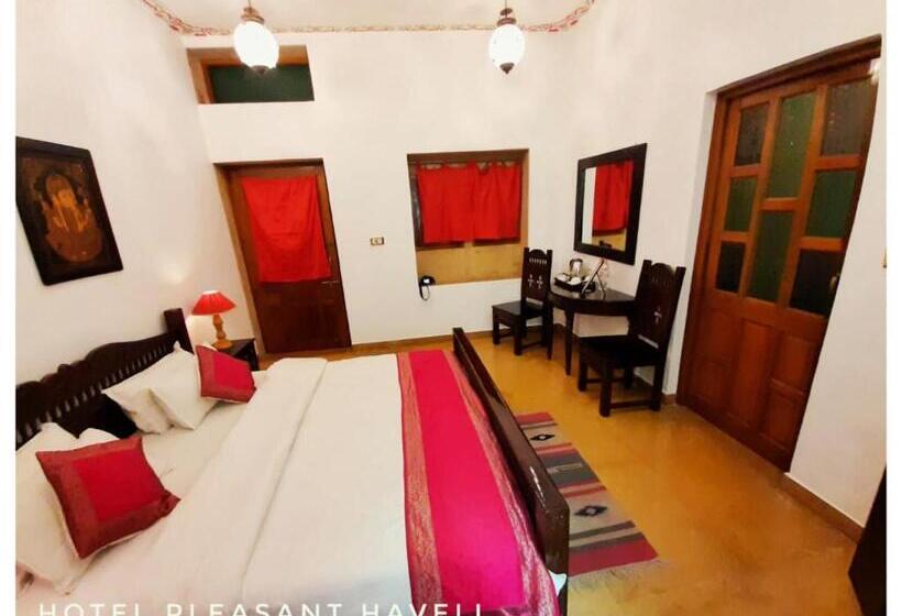 デラックスルーム, Pleasant Haveli   Only Adults