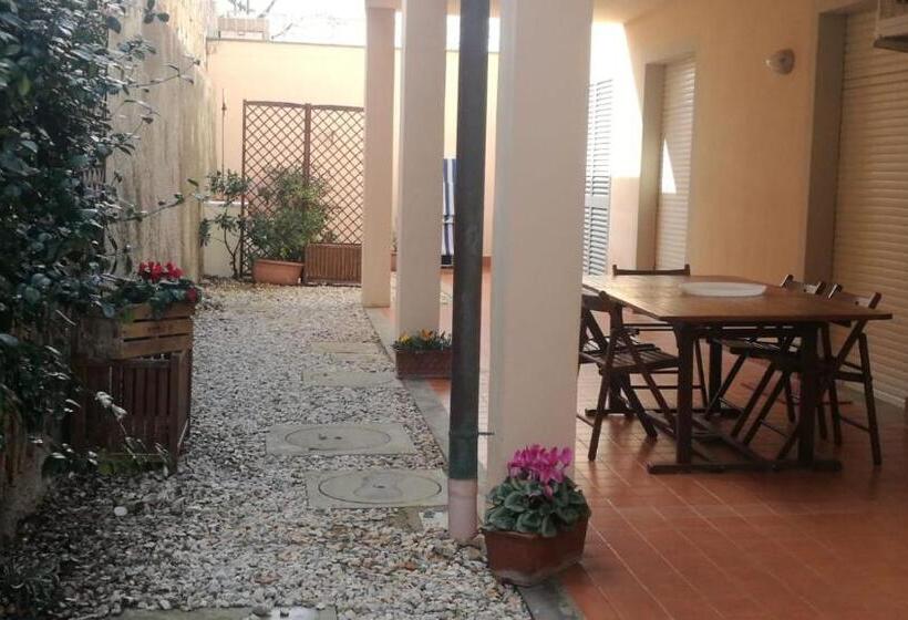 شقة غرفتين, Appartamenti Onda Etrusca