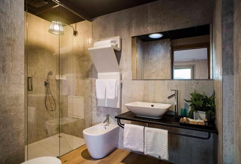 ジュニアスイート, Ristorante La Rosina