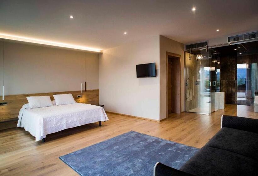 デラックススイート, Ristorante La Rosina