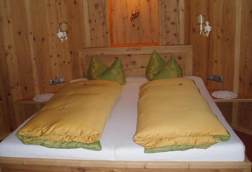 חדר אקזקיוטיב, Motel Zum Schweizerbartl