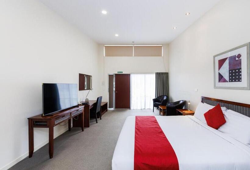 标准工作室, Fitzherbert Regency Motor Lodge