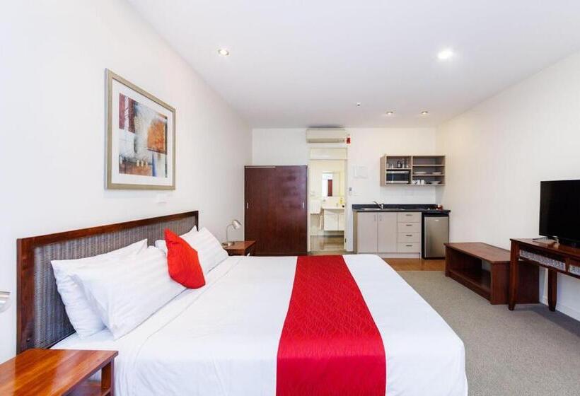 Студия Стандарт, Fitzherbert Regency Motor Lodge