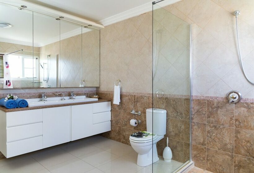 مجموعه ویستا شهر, O Casarao Guesthouse