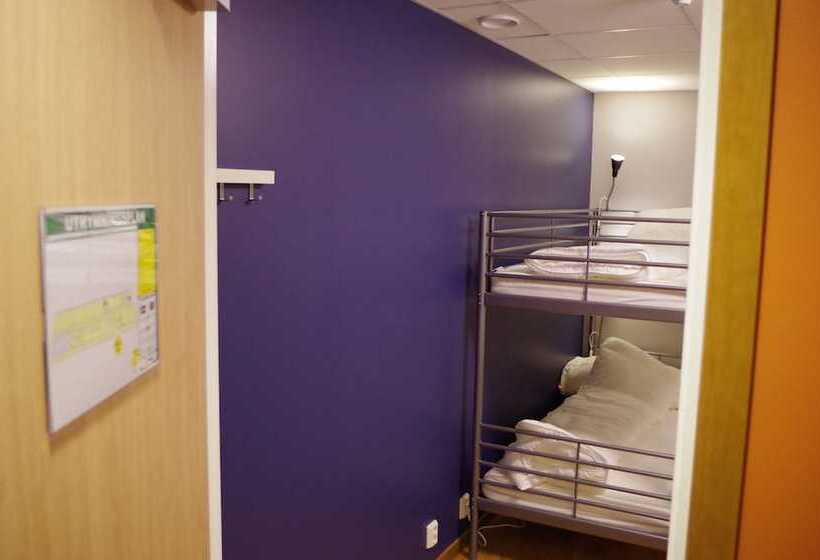 带共用浴室的标准房间, Spoton Hostel & Sportsbar