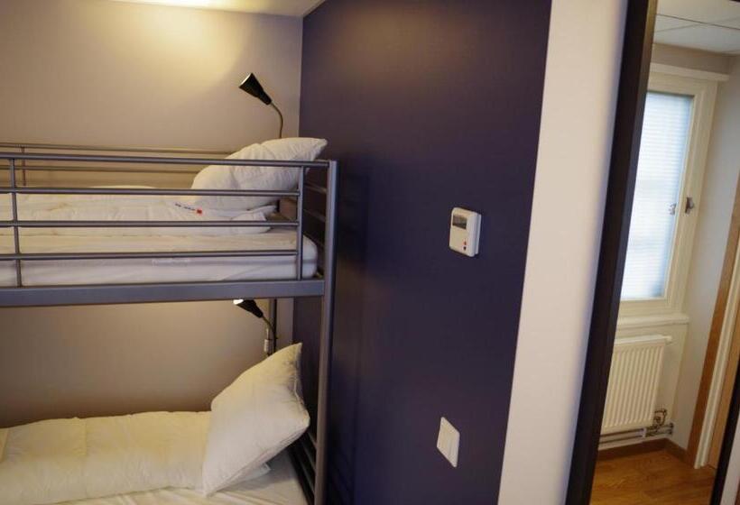 带共用浴室的标准房间, Spoton Hostel & Sportsbar