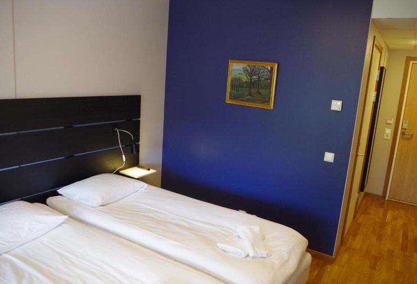 豪华房间, Spoton Hostel & Sportsbar