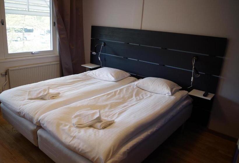 豪华房间, Spoton Hostel & Sportsbar