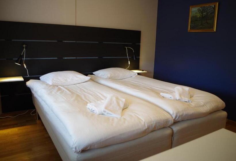 Номер Deluxe, Spoton Hostel & Sportsbar