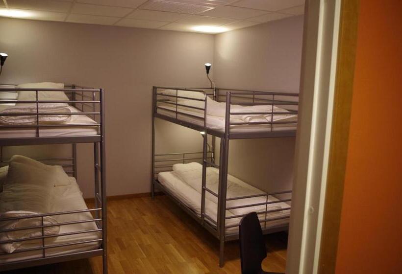 经济四人间 - 带共用浴室, Spoton Hostel & Sportsbar