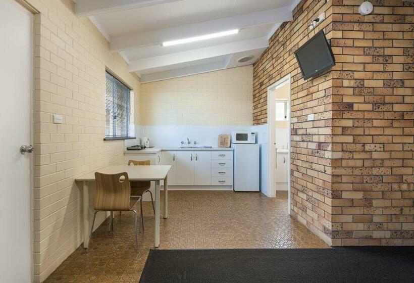 スタンダードスタジオ, Albany Holiday Units