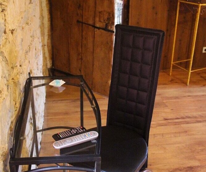 スイート(家族用), Domaine D Alcapies