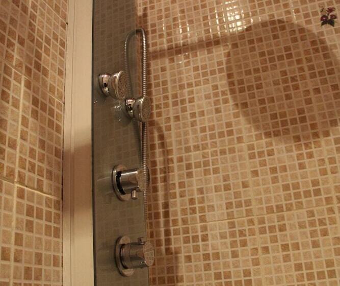 ロマンチックな部屋, Domaine D Alcapies