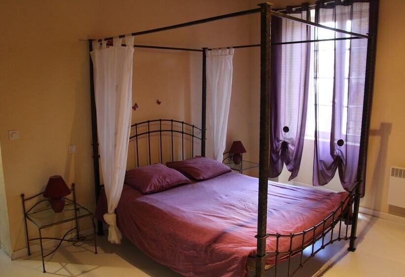 ロマンチックな部屋, Domaine D Alcapies