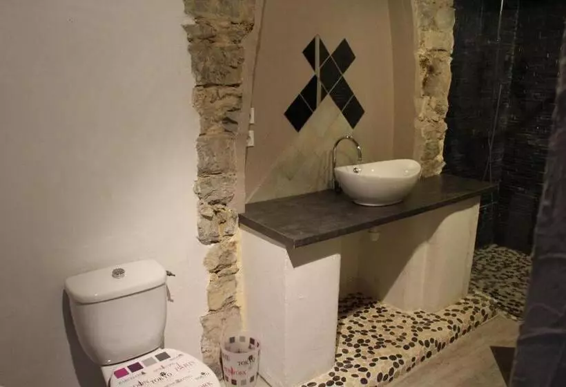 コンフォートルーム, Domaine D Alcapies
