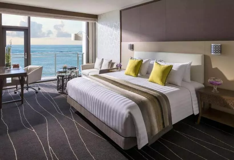 キングサイズベッドのスタンダードルーム, Dusit Thani Guam Resort