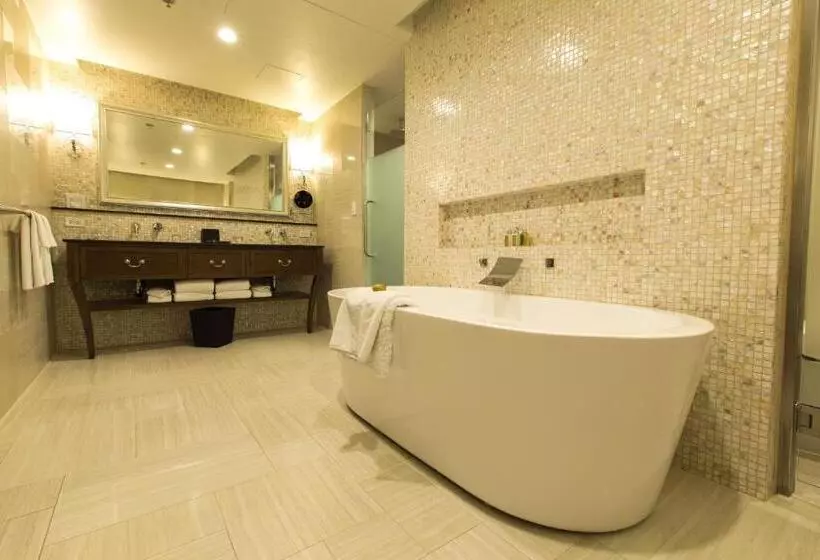 キングサイズベッドのエクゼクティブ, Dusit Thani Guam Resort