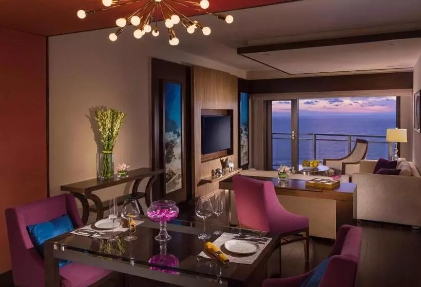 キングサイズベッドのエクゼクティブ, Dusit Thani Guam Resort