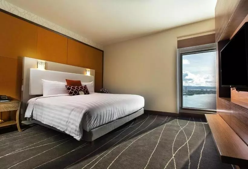 キングサイズベッドのエクゼクティブ, Dusit Thani Guam Resort