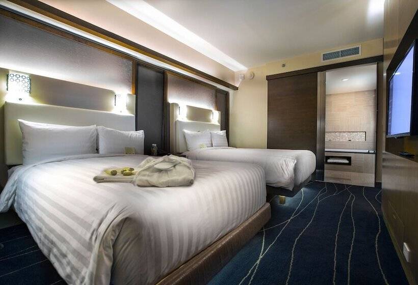 سوییت اجرایی, Dusit Thani Guam Resort